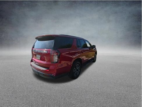Used 2021 Chevrolet Tahoe Z71 w/ Luxury Package AWD/4WD image 7