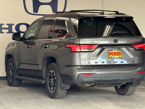 Used 2024 Toyota Sequoia SR5 w/ SR5 Premium Package AWD/4WD image 5