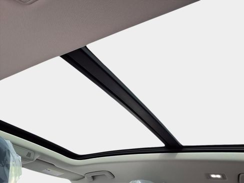 New 2026 Volkswagen Tiguan SE image 16