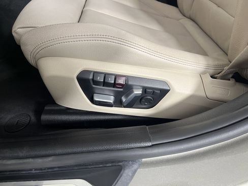 Used 2018 BMW 330i xDrive Sedan w/ Premium Package image 20