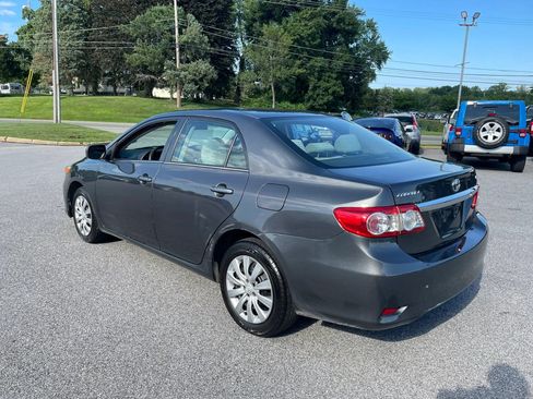 Used 2013 Toyota Corolla LE FWD image 17