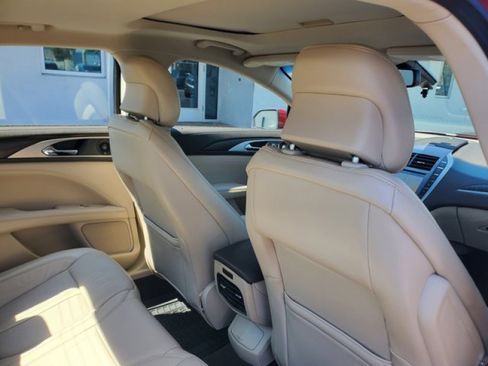 Used 2019 Lincoln MKZ Reserve image 30