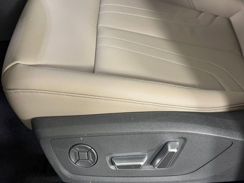 New 2026 Audi Q3 quattro 2.0T AWD/4WD image 14