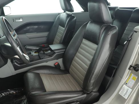 Used 2009 Ford Mustang GT image 8