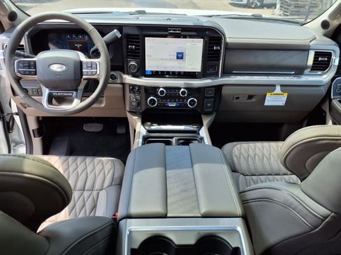 Used 2025 Ford F450 Platinum w/ Platinum Plus Package image 14