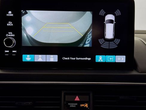 New 2025 Honda Pilot Touring image 17