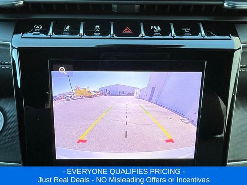 New 2025 Jeep Grand Cherokee L Laredo image 16