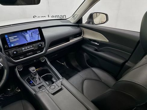 Used 2024 Toyota Grand Highlander Limited image 24