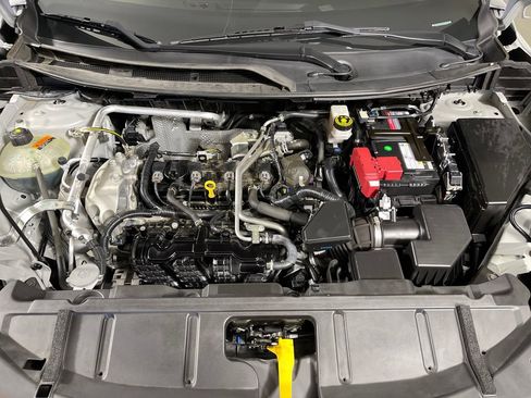 Used 2021 Nissan Rogue SV w/ Premium Package FWD image 9