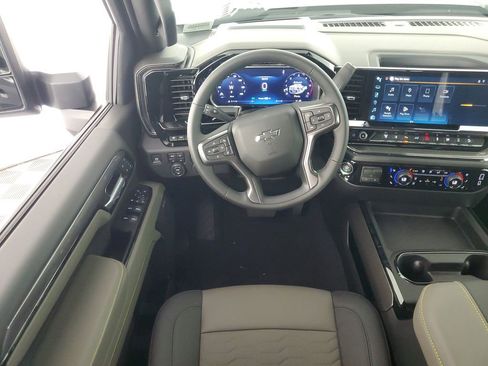 New 2026 Chevrolet Silverado 2500 ZR2 AWD/4WD image 17