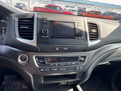 Used 2019 Honda Ridgeline Sport image 14