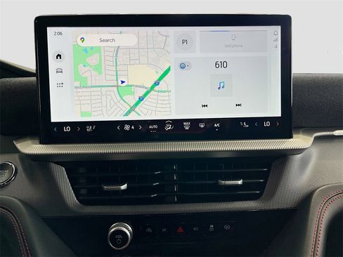 Used 2025 Ford Explorer ST-Line w/ Premium Package image 15