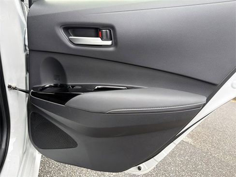 Used 2023 Toyota Corolla SE image 16