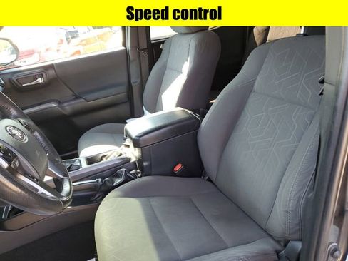 Used 2019 Toyota Tacoma TRD Off-Road image 23