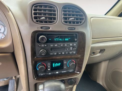 Used 2004 Buick Rainier CXL RWD image 13