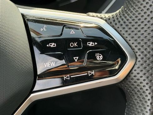 Used 2022 Volkswagen Tiguan SEL R-Line AWD/4WD image 26