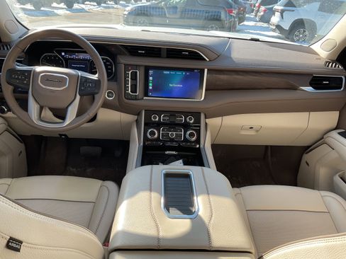 Certified 2021 GMC Yukon Denali image 6