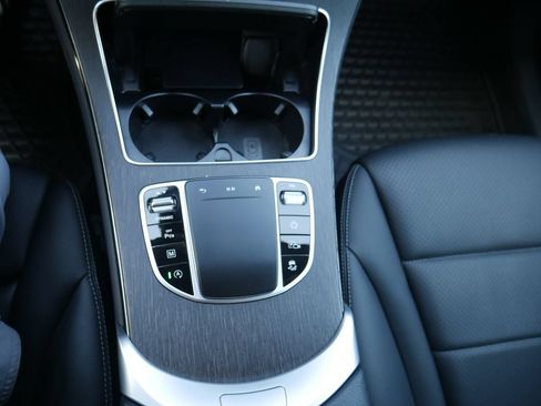 Used 2022 Mercedes-Benz GLC 300 4MATIC image 36