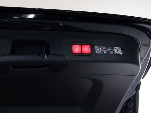 Used 2026 Mercedes-Benz GLS 450 4MATIC image 34