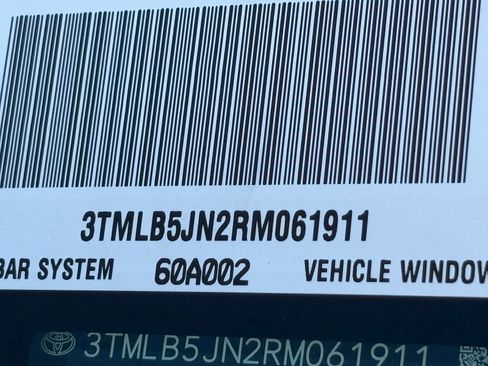 Used 2024 Toyota Tacoma TRD Off-Road image 30