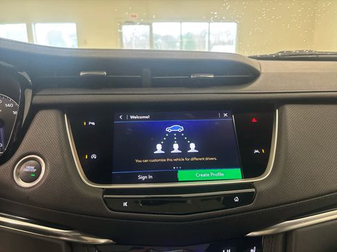 Used 2024 Cadillac XT6 Luxury image 40