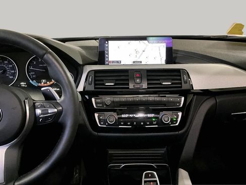 Used 2018 BMW 330i xDrive Sedan w/ M Sport Package AWD/4WD image 6