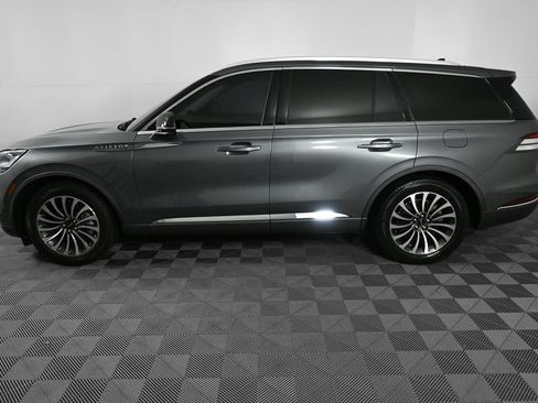 Used 2023 Lincoln Aviator Reserve w/ Elements Package Plus image 3