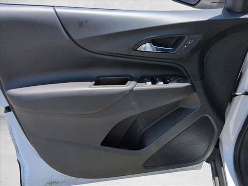 Used 2019 Chevrolet Equinox LT FWD image 11