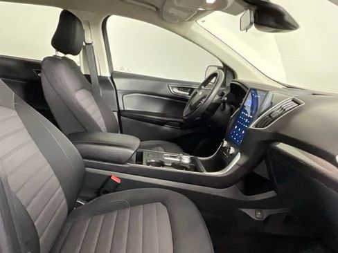 Used 2023 Ford Edge SE w/ Black Appearance Package AWD/4WD image 16
