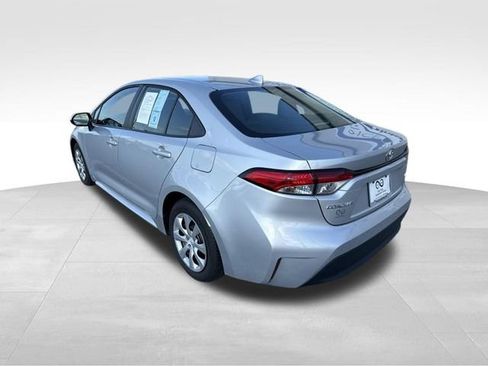 Used 2024 Toyota Corolla LE FWD image 5