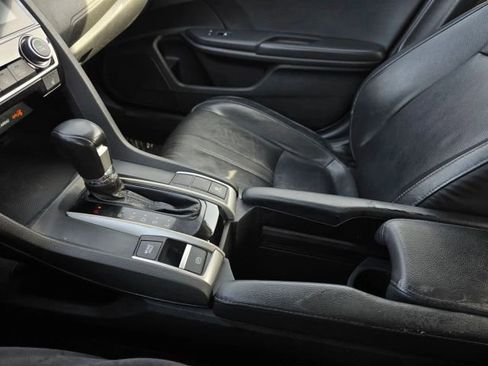 Used 2016 Honda Civic Touring image 29