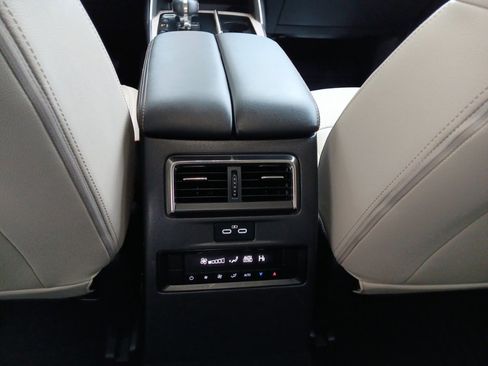 Certified 2024 MAZDA CX-90 Plug-In Hybrid w/ Preferred image 12