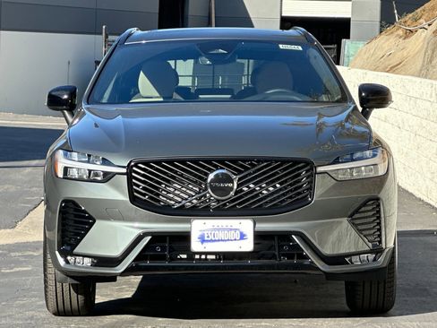New 2026 Volvo XC60 B5 Core image 3