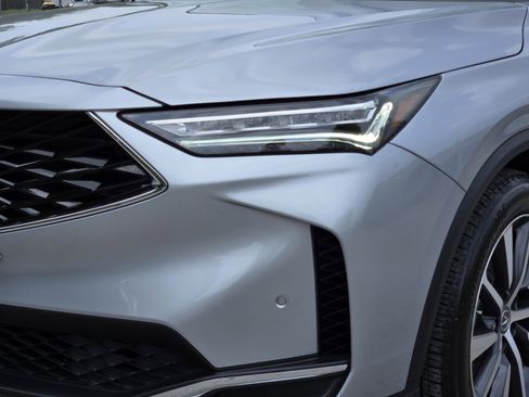 Certified 2026 Acura MDX w/ Technology Package image 9