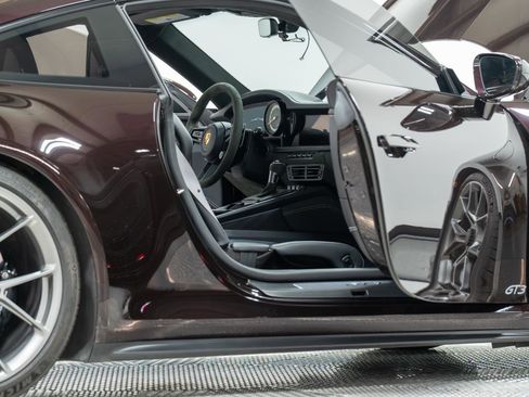 Used 2022 Porsche 911 GT3 image 23