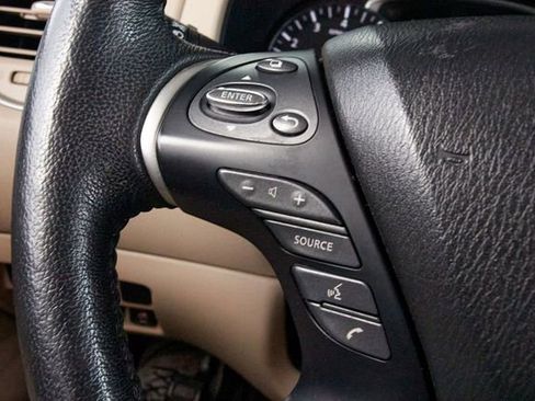 Used 2018 Nissan Pathfinder SL w/ SL Premium Package image 16