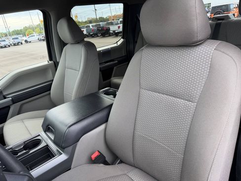 Used 2022 Ford F350 XLT w/ Black Appearance Package AWD/4WD image 13