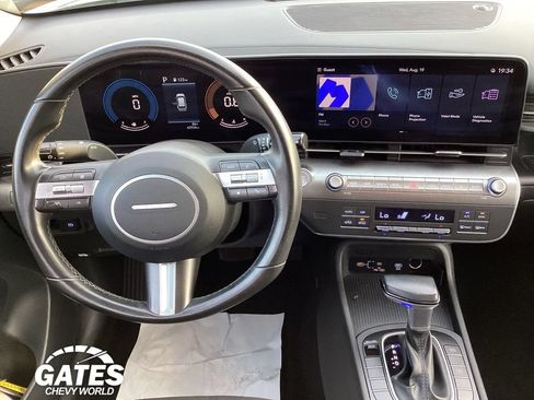 Used 2025 Hyundai Kona SEL FWD image 16