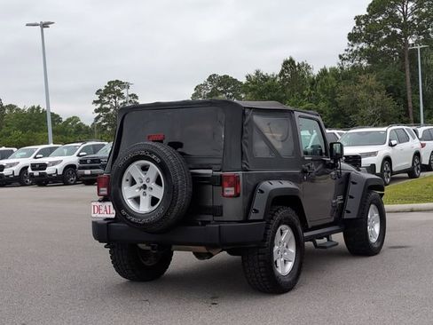 Used 2017 Jeep Wrangler Sport w/ Quick Order Package 24S AWD/4WD image 3