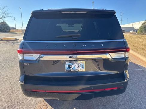 Used 2024 Lincoln Navigator Reserve image 10