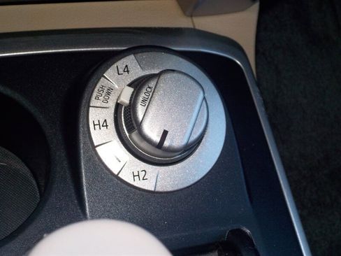 Used 2013 Toyota 4Runner SR5 image 10