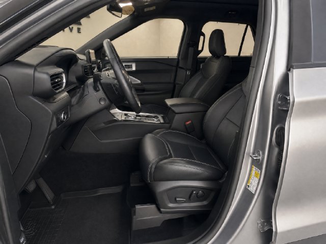 Used 2023 Ford Explorer ST w/ Equipment Group 401A AWD/4WD image 13