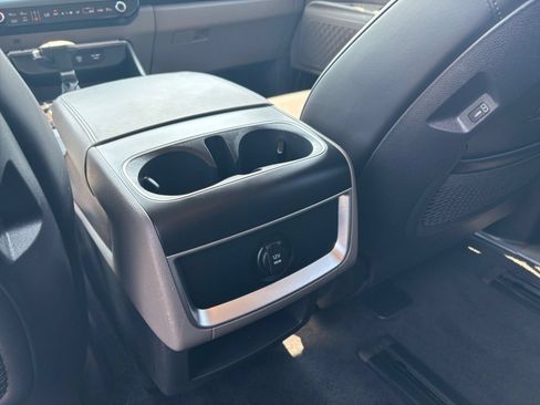Used 2026 Kia Carnival FWD image 21