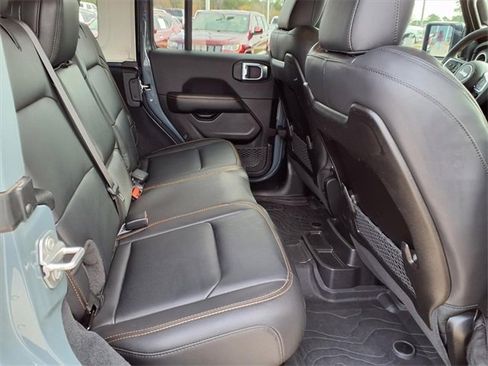 Used 2024 Jeep Wrangler Sahara image 13