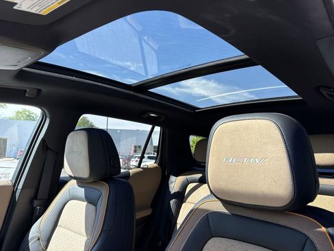 New 2026 Chevrolet Equinox ACTIV w/ Convenience Package III FWD image 20