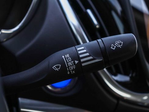 Used 2016 Chevrolet Volt Premier w/ Driver Confidence Package image 33