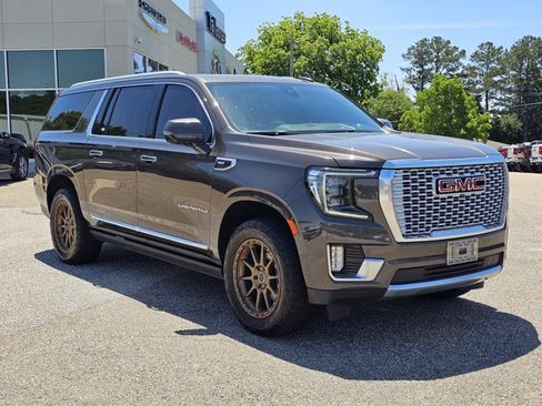 Used 2021 GMC Yukon XL Denali w/ Denali Ultimate Package AWD/4WD image 6