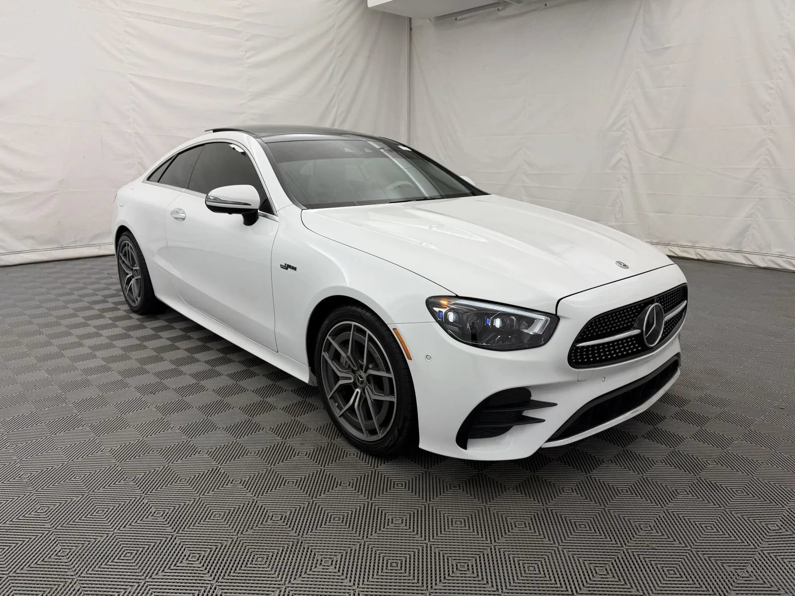 Used 2022 Mercedes-Benz E 450 4MATIC Coupe image 4