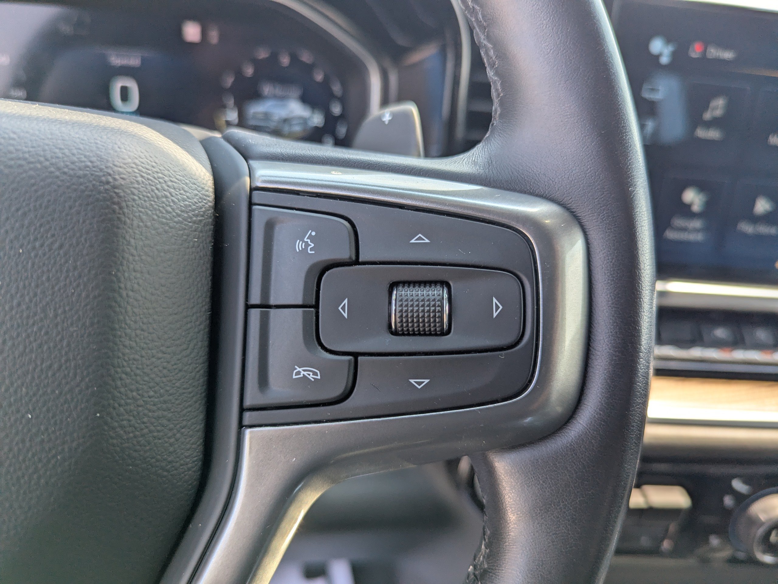 Certified 2022 Chevrolet Silverado 1500 RST w/ Convenience Package II AWD/4WD image 17