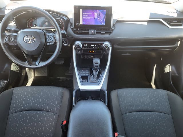 Used 2025 Toyota RAV4 XLE AWD/4WD image 23